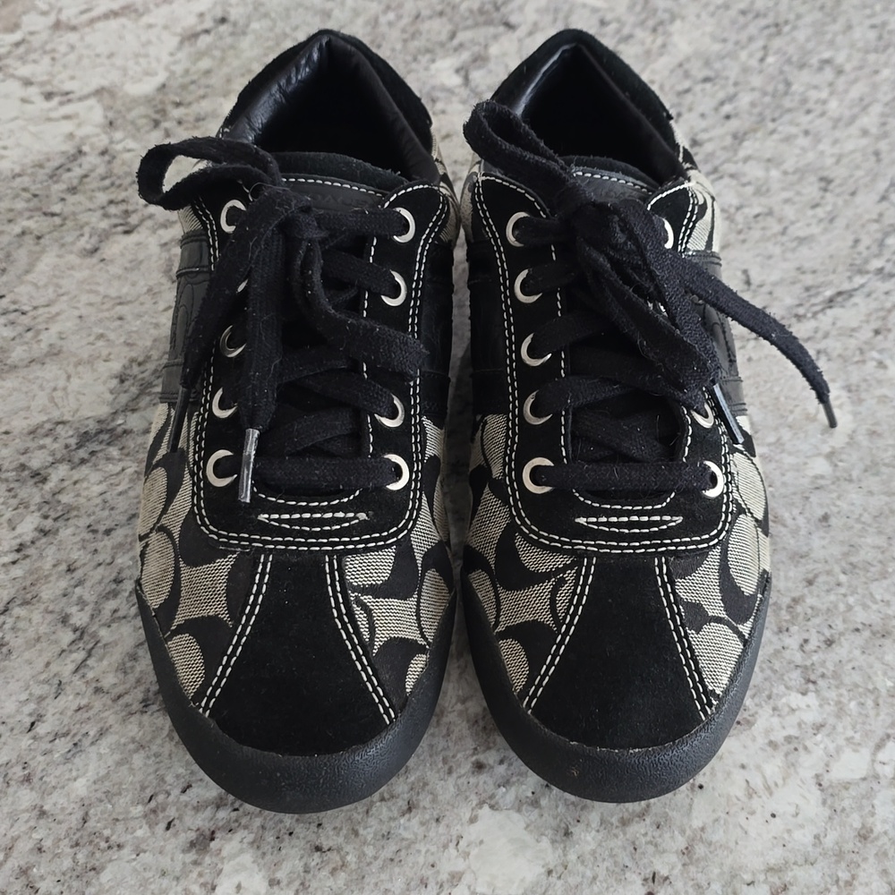 Vintage Coach Meagan SIZE 9